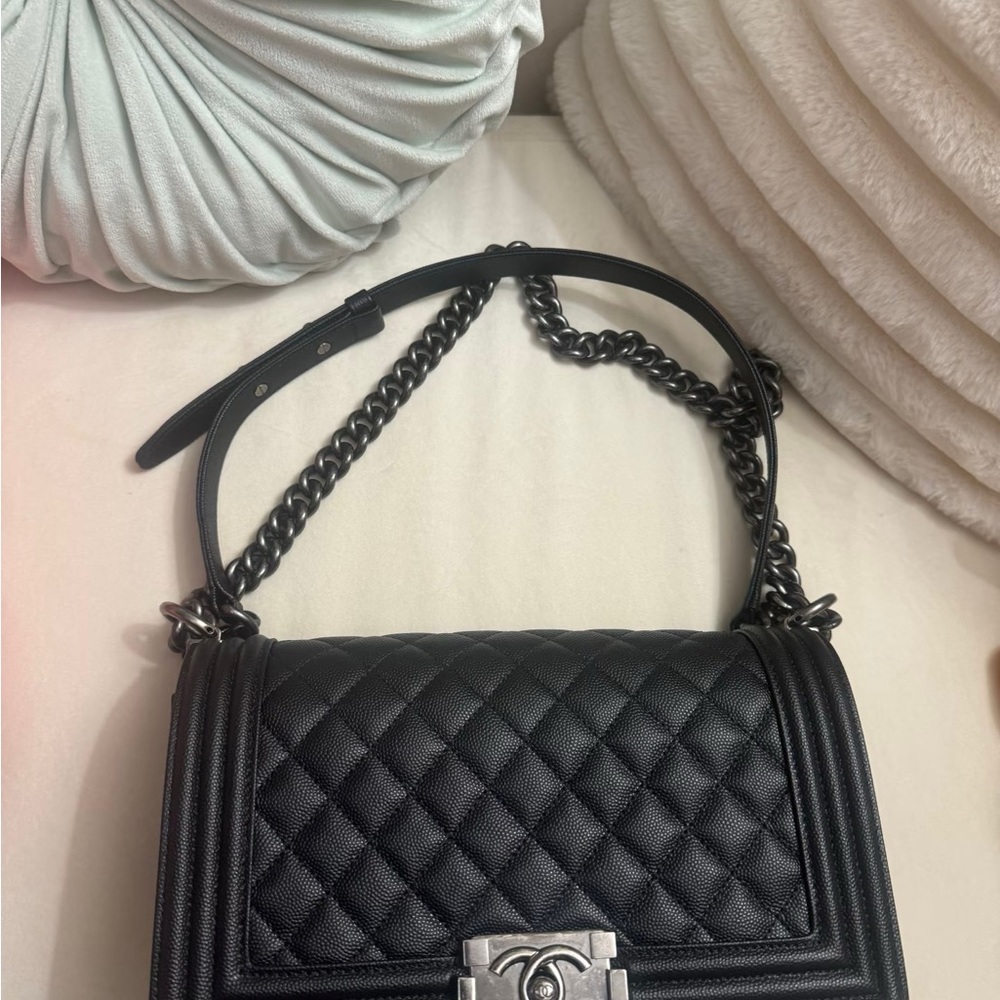 CHANEL authentic medium Leboy
